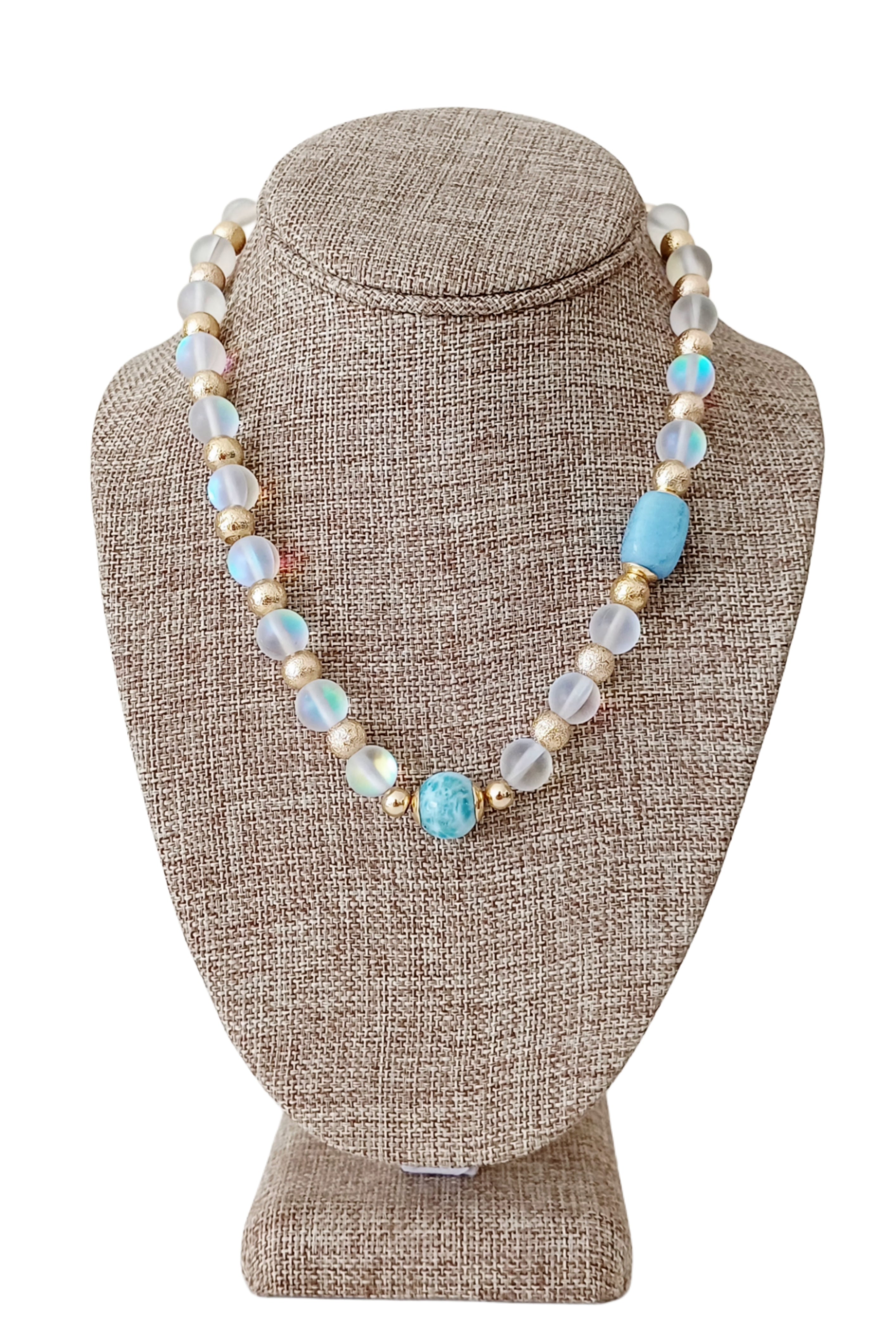 Collar piedra de Luna y Larimar